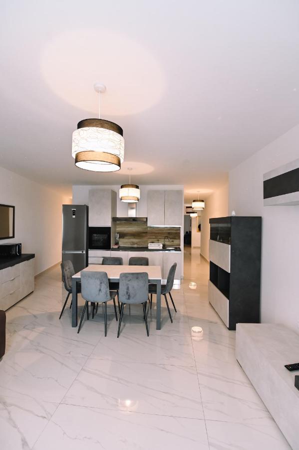 Spacious 3 Bedroom In Sliema! * Sliema