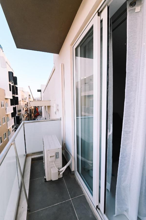 Spacious 3 Bedroom In Sliema!