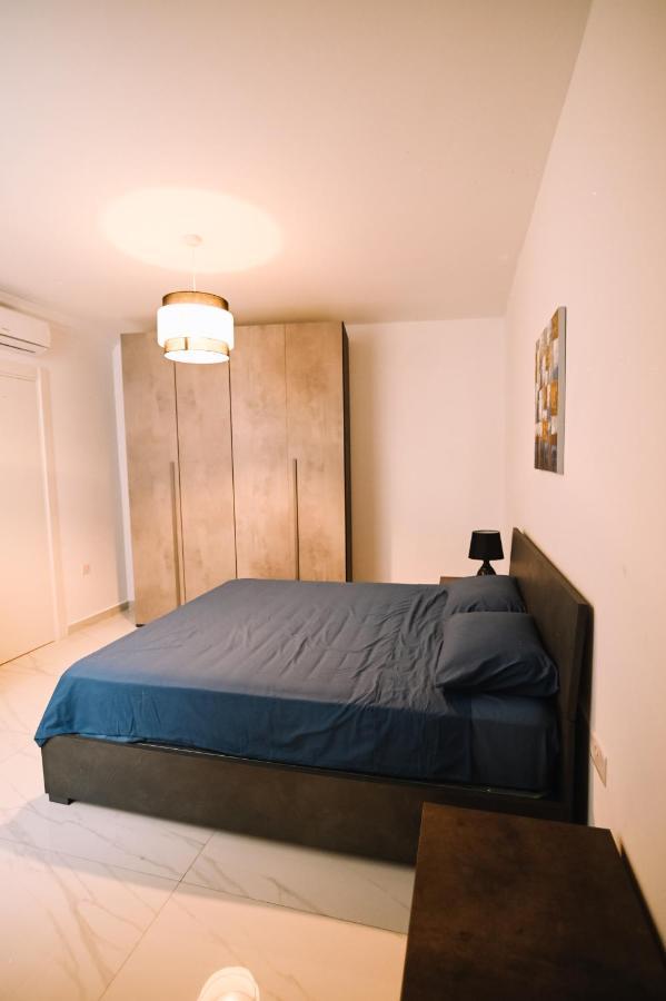Spacious 3 Bedroom In Sliema! * Sliema