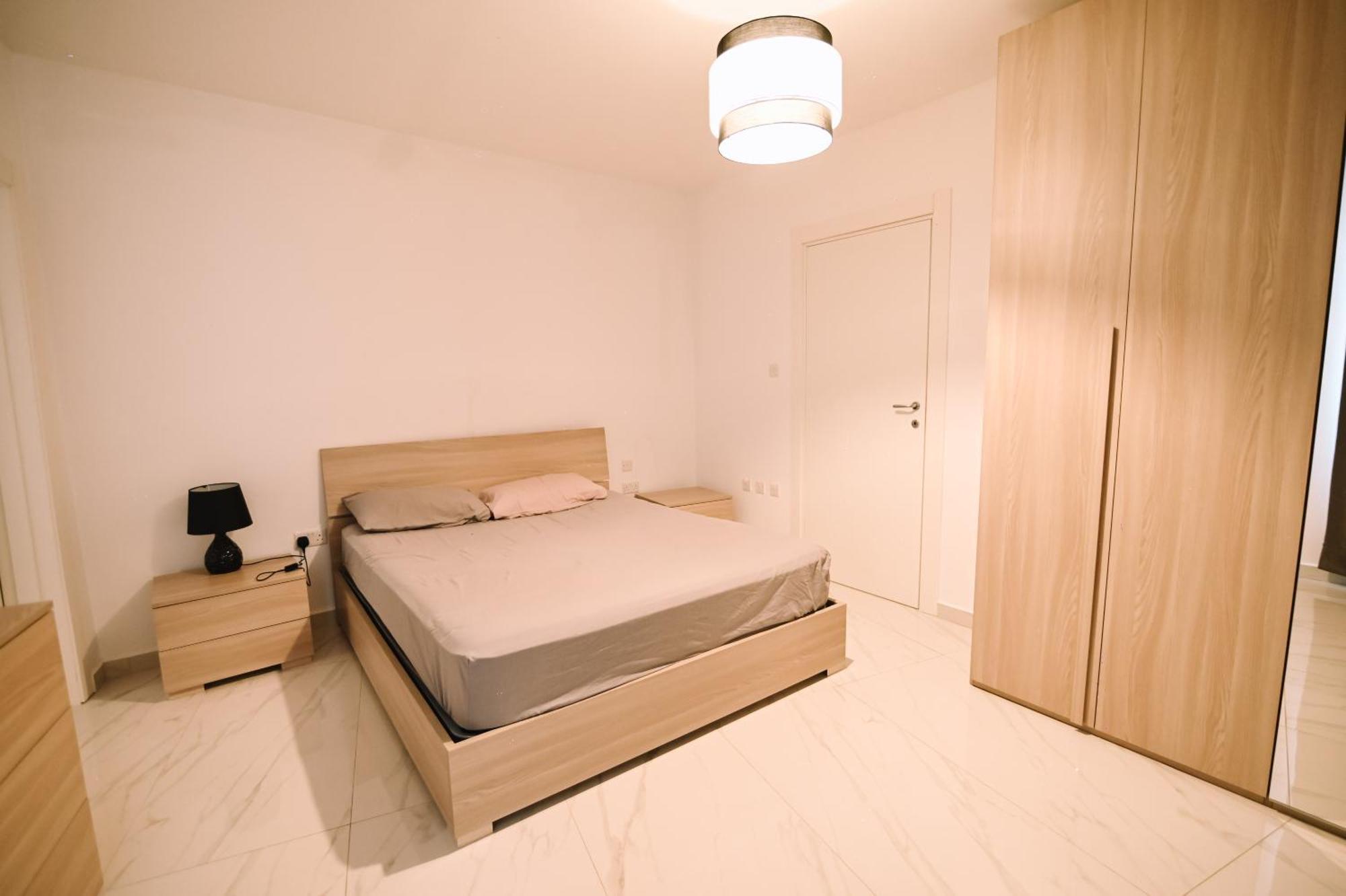Spacious 3 Bedroom In Sliema! *