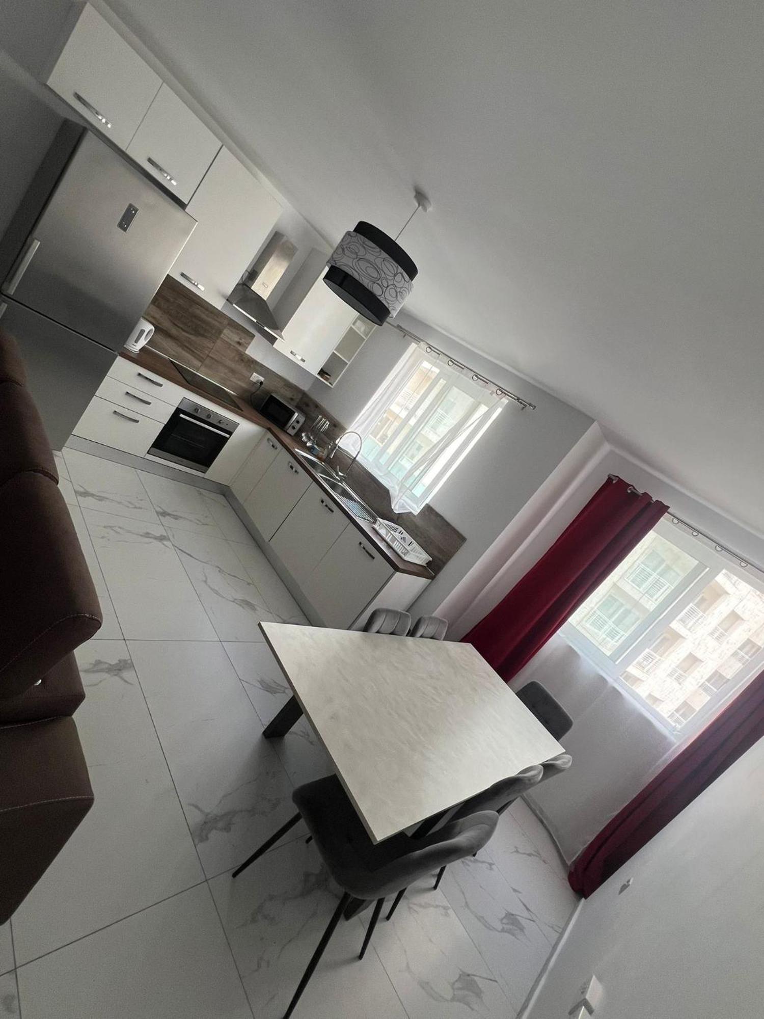 Apartment Spacious 3 Bedroom In Sliema!